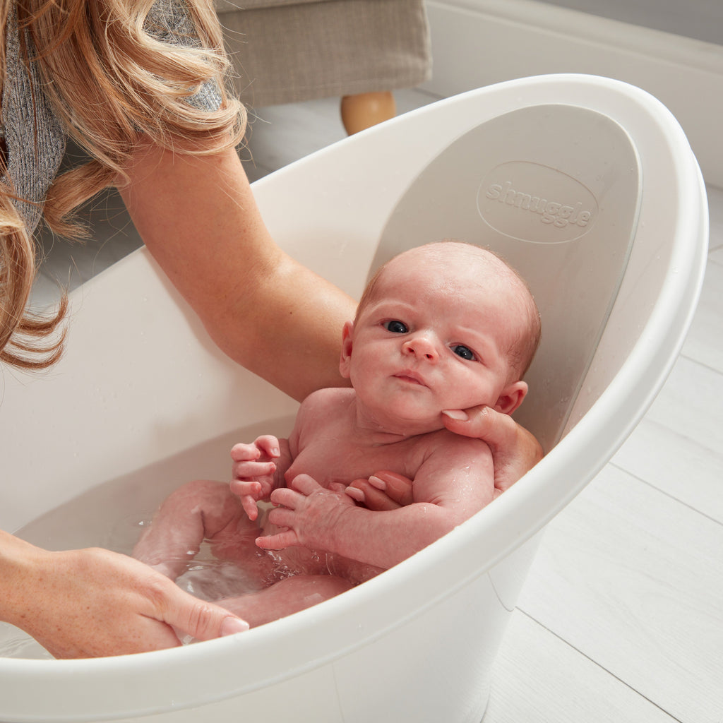 Shnuggle Bath Accessories Bundle - Ellie Scoop, Washy Jug, Boats & Star Toy - 4-Piece Set